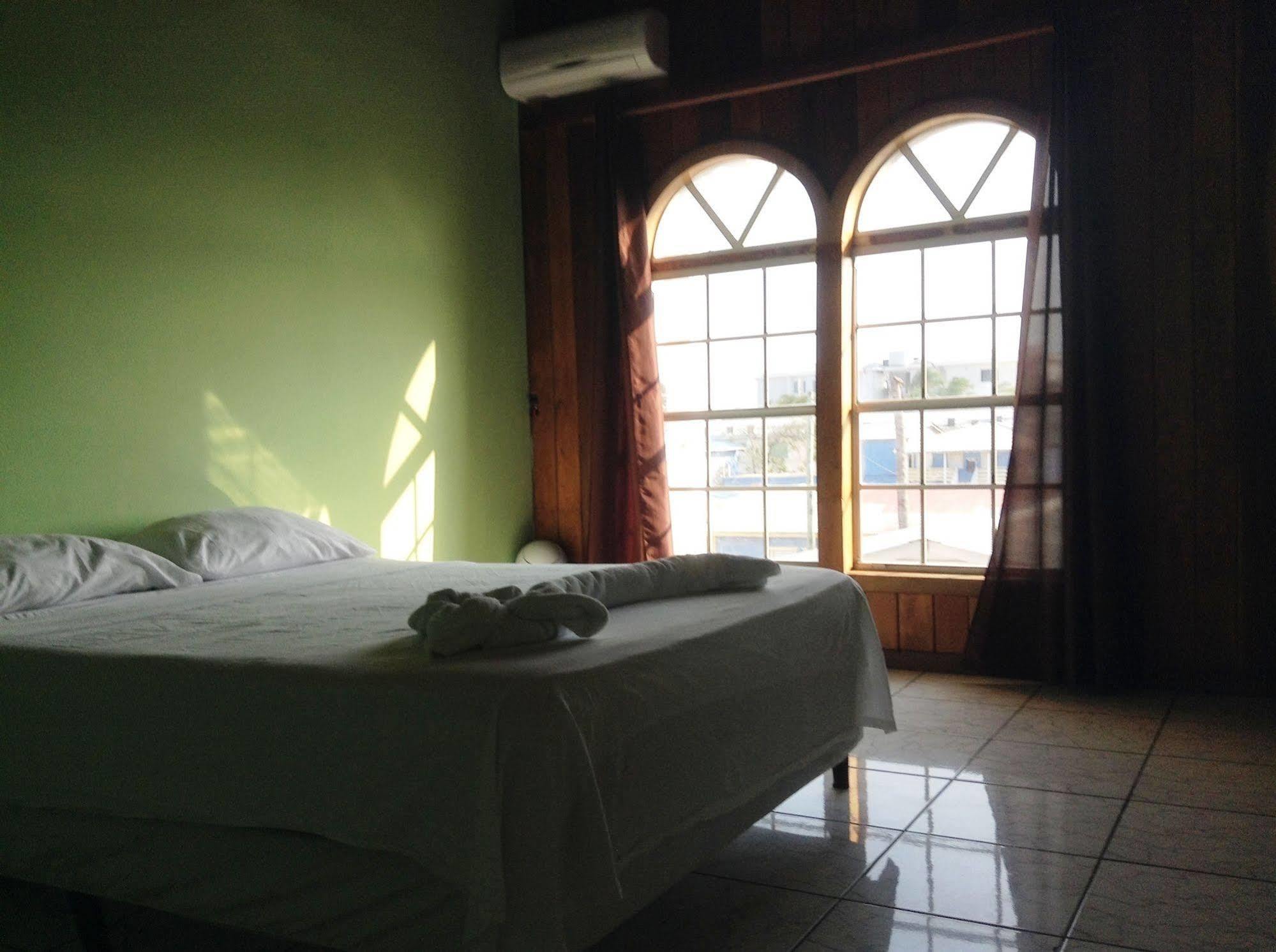 Amelia Guest House San Pedro  Luaran gambar