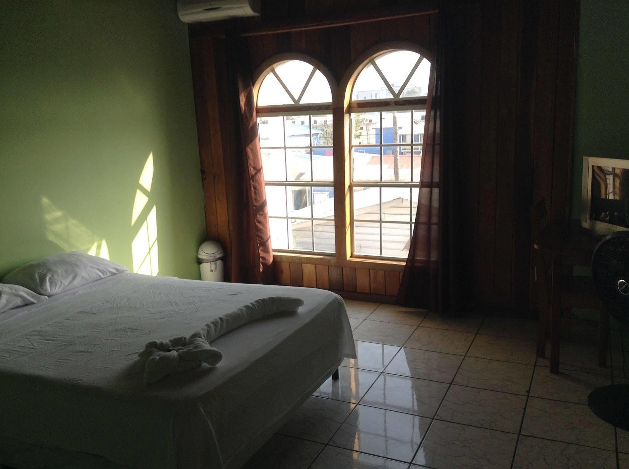 Amelia Guest House San Pedro  Luaran gambar